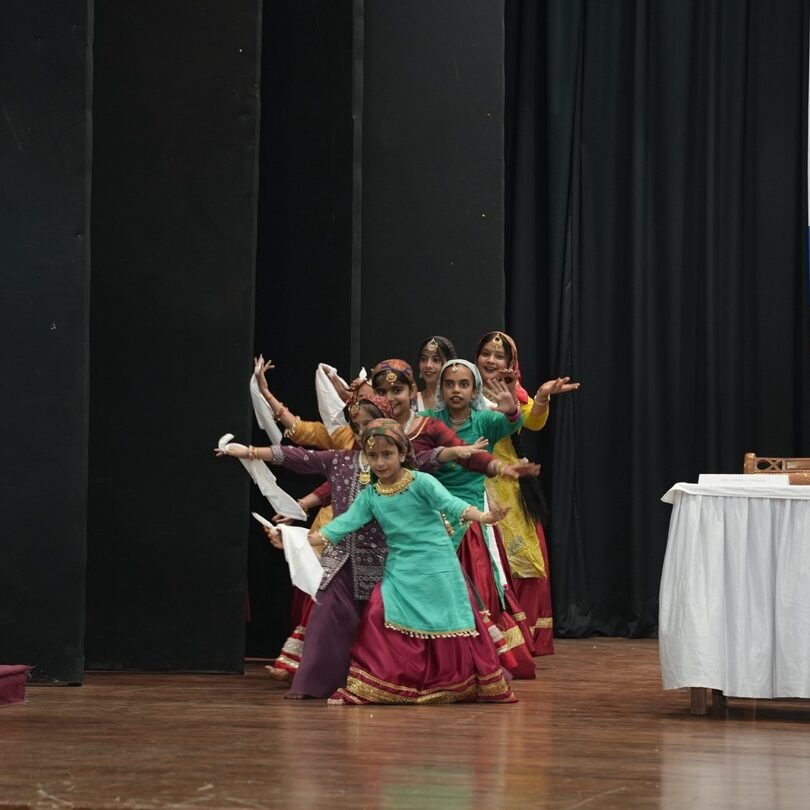 Ek Se Sreshtha